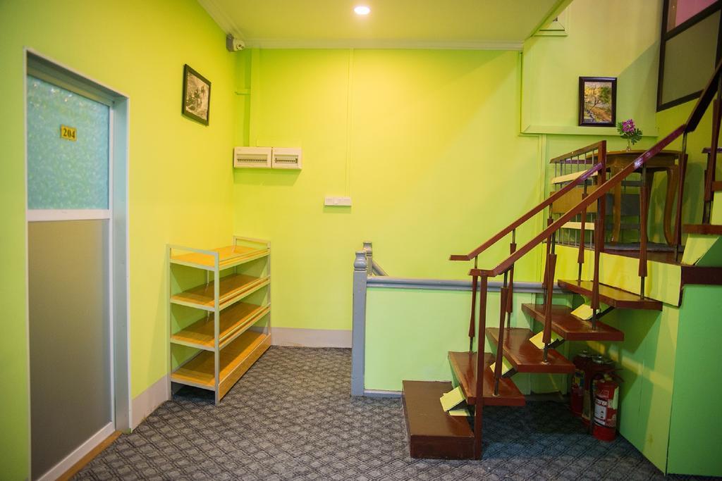 The Sat Yangon Pansiyon Dış mekan fotoğraf