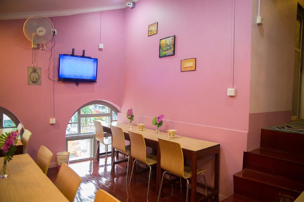 The Sat Yangon Pansiyon Dış mekan fotoğraf