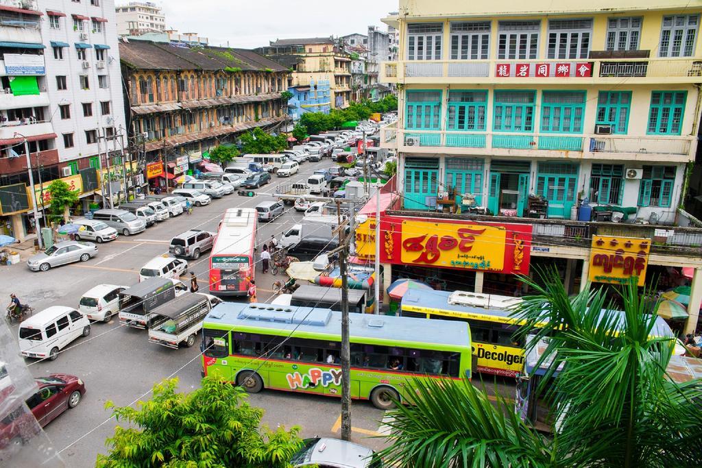 The Sat Yangon Pansiyon Dış mekan fotoğraf