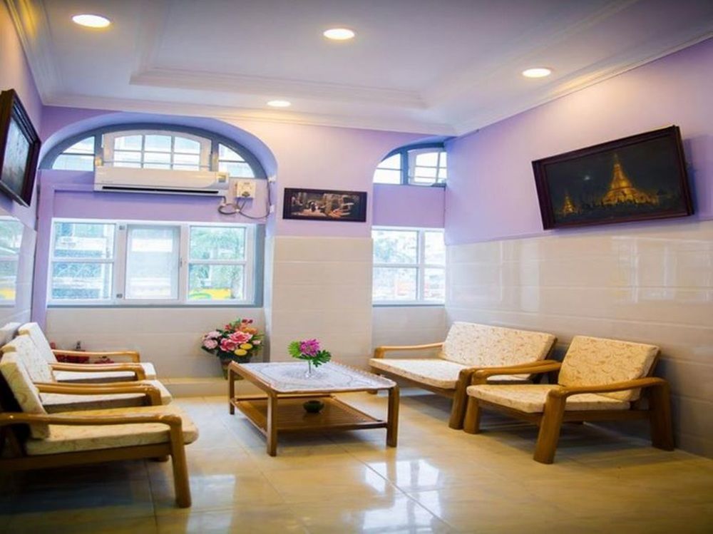 The Sat Yangon Pansiyon Dış mekan fotoğraf