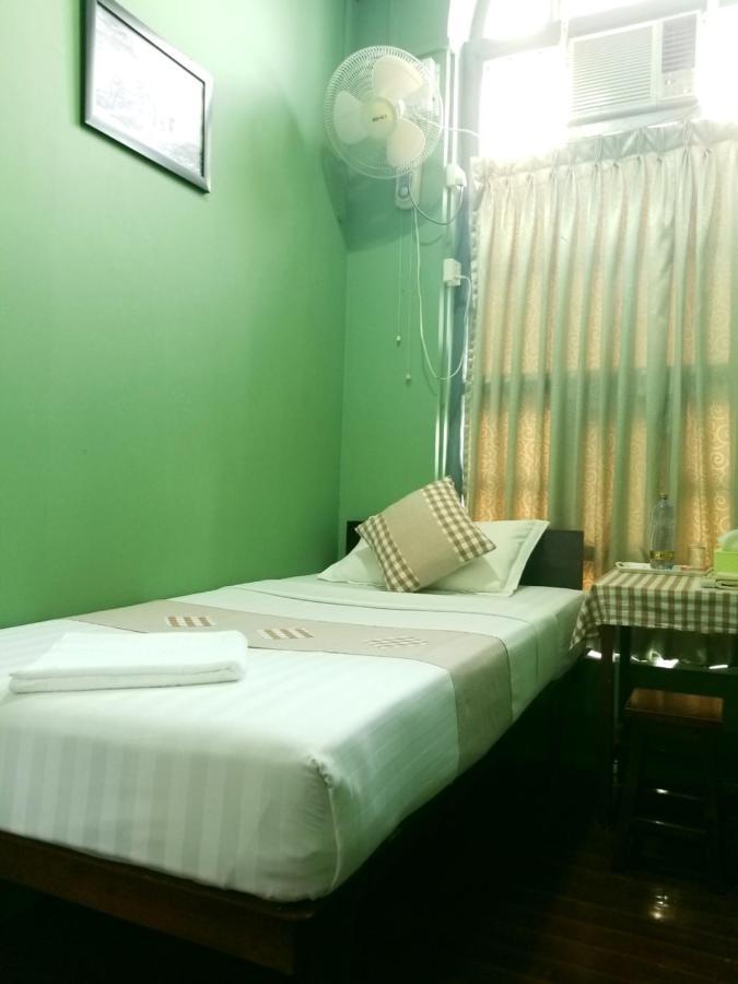 The Sat Yangon Pansiyon Dış mekan fotoğraf